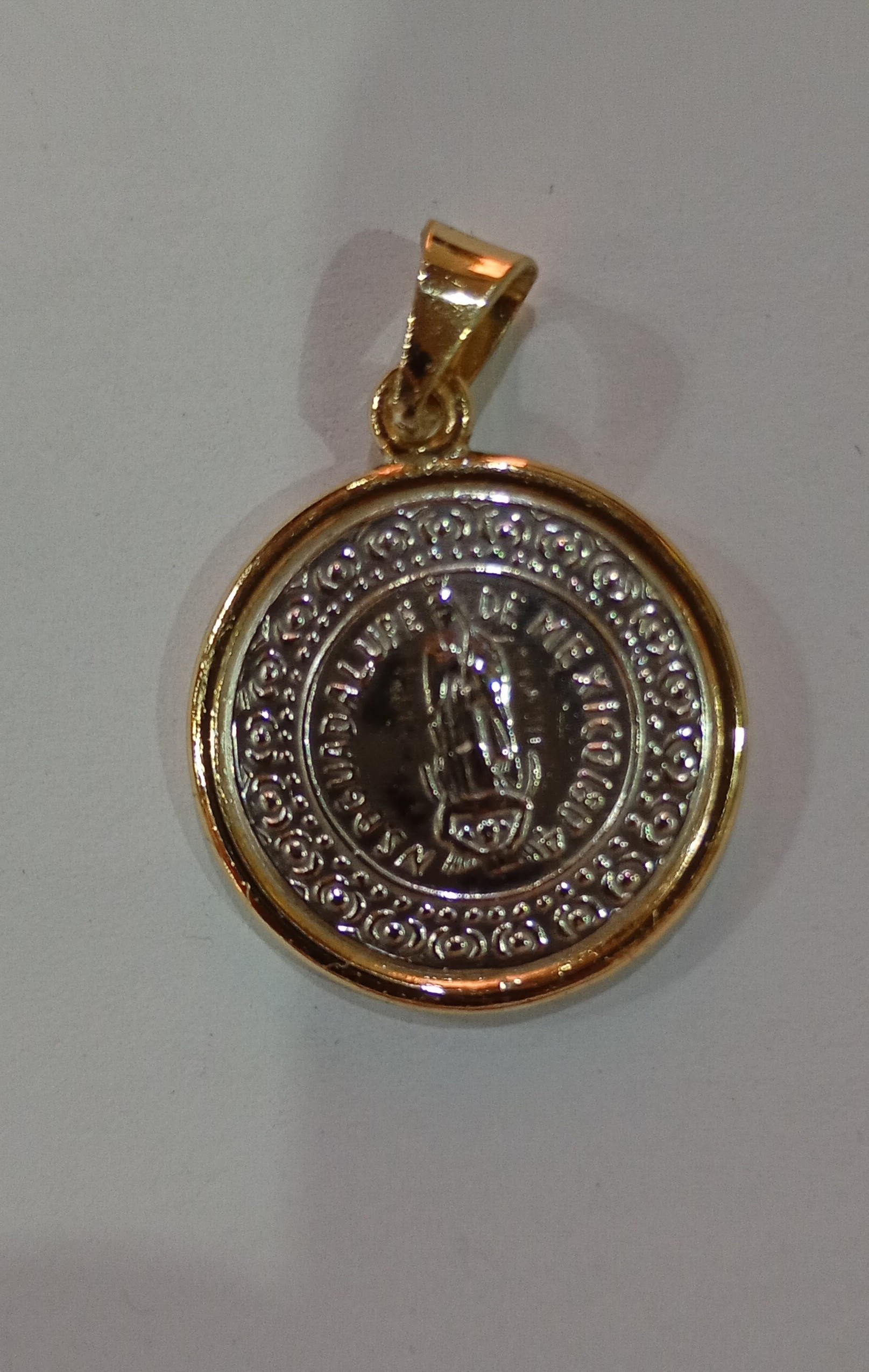 Medalla de la virgen de Guadalupe 